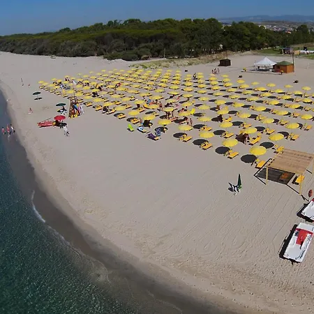 Marina Del Marchese Beach ホテル 4*