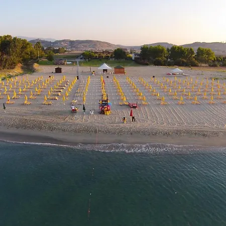 Marina Del Marchese Beach